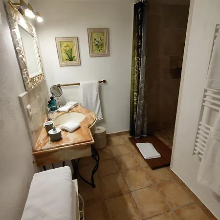 Les Du Mas Peu Del Causse Konukevi 4*