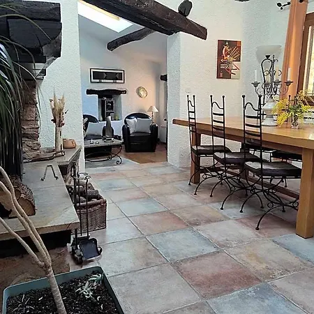 Les Du Mas Peu Del Causse Maison d'hôtes Sainte-Colombe-de-la-Commanderie